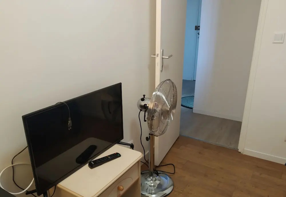 Small Budget Rooms