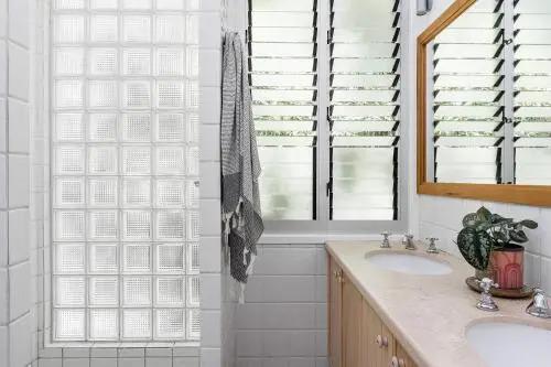 Byron Bay Accom 12 Childe Street, Byron Bay - Absolute Belongil Summerhouse