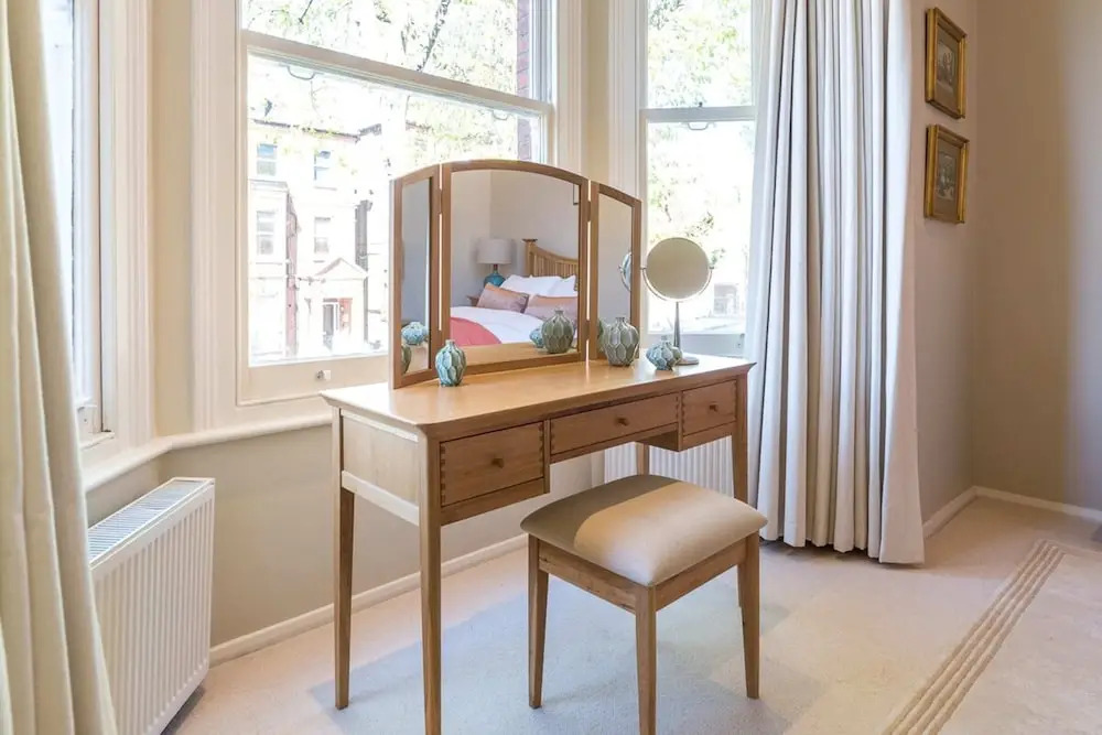Homely 2 Bedroom Victorian Apartment in Hampstead