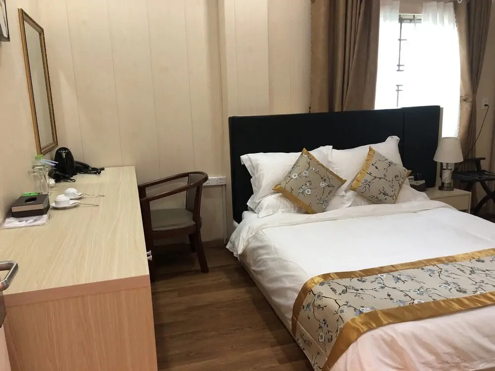Vienna Hotel by OYO Rooms