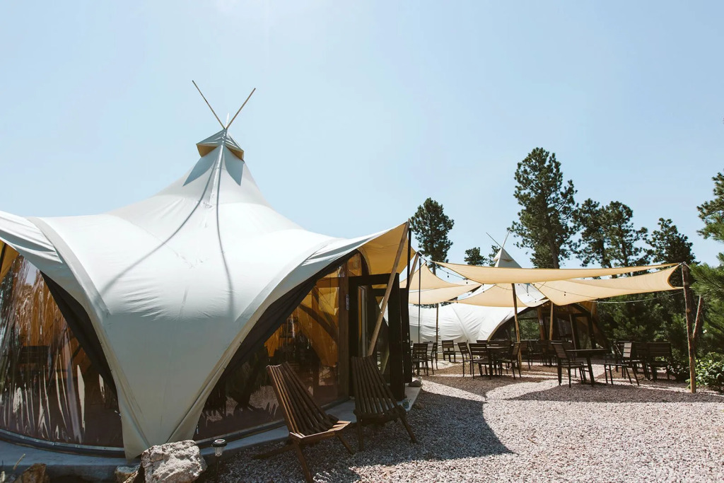 Under Canvas Mount Rushmore