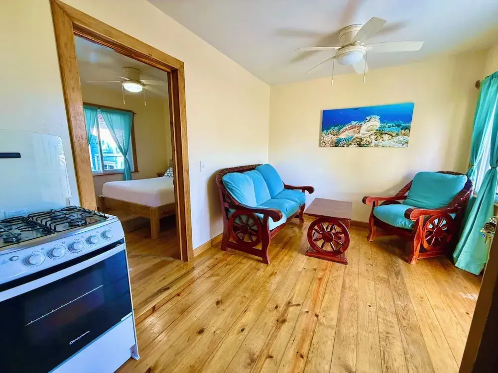 Utila Seabreeze Vacation Apartments