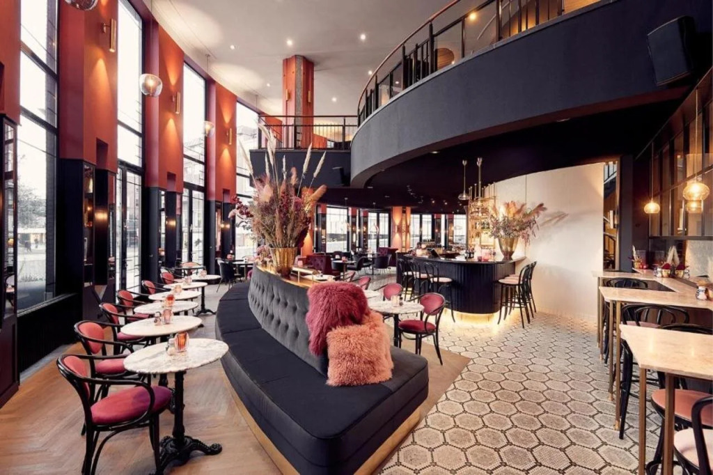 Van der Valk TheaterHotel De Oranjerie