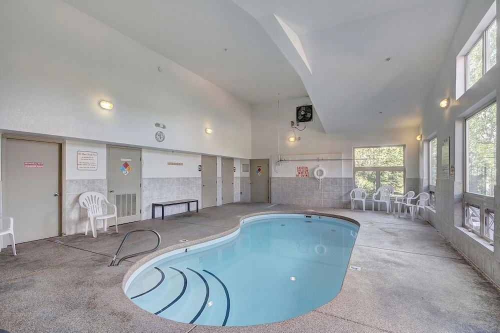 97A Exceptional Views, 4 BR, Central Location