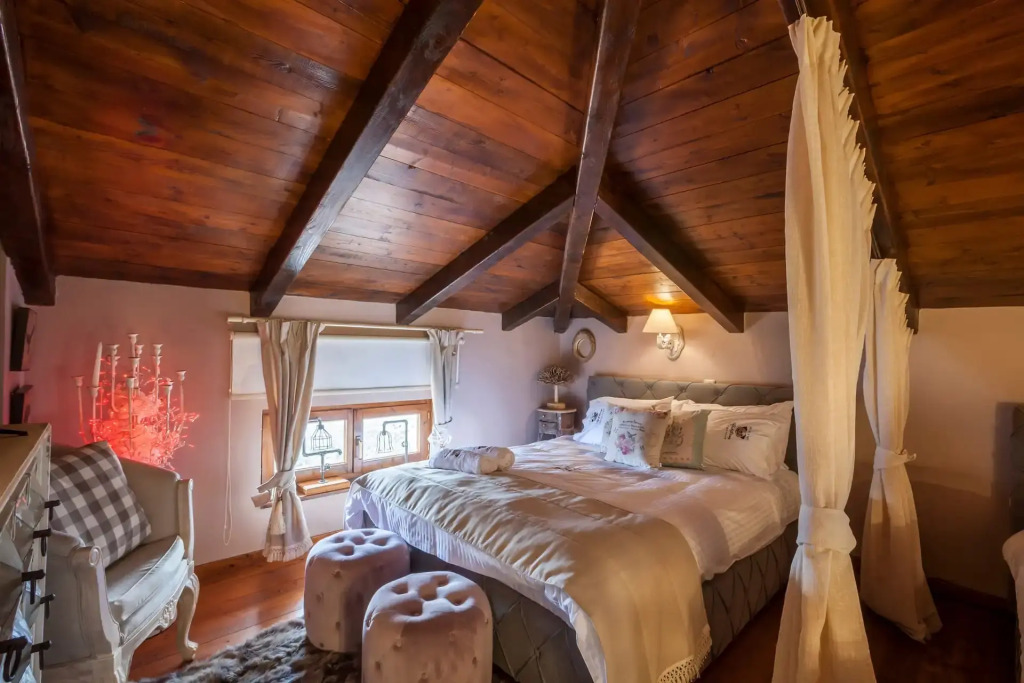 Rock Dandy Deluxe Chalet - Panoramic Mountains & Sauna