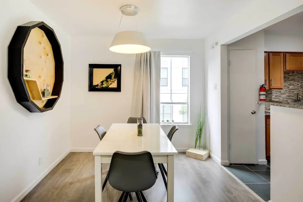 Serene Dallas Condo w/ Pool - Walkable Location!