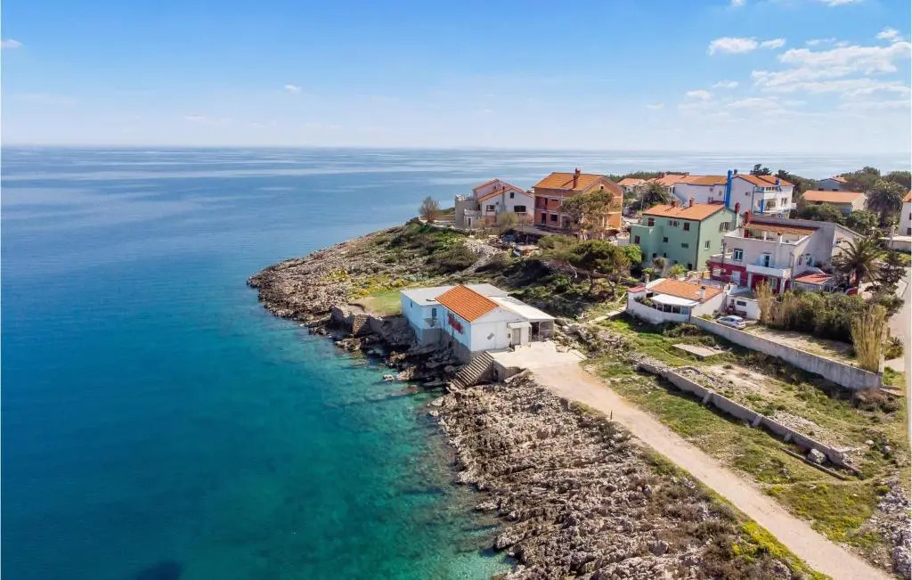 Beautiful Apartment in Mali Losinj With Wifi