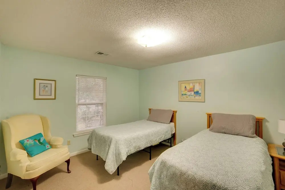 Downtown Home w/ Yard & BBQ - 6 Mi to Downtown!