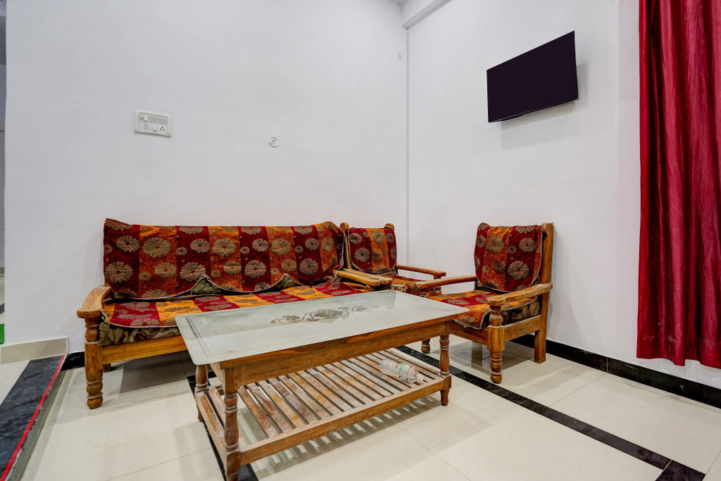 Hotel O Prayagraj Sangam Railway Junction Formerly Veni Madhv Inn