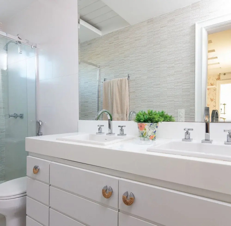 Bz45 Rua das Pedras Casa com Piscina