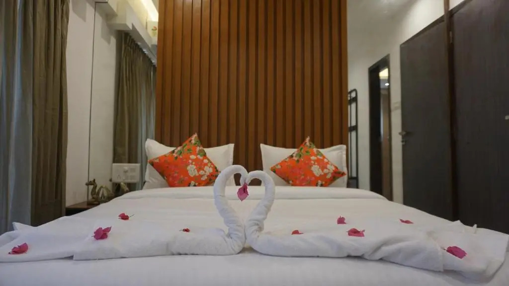 2BR Mumbai theme service apartment for staycation by FLORA STAYS