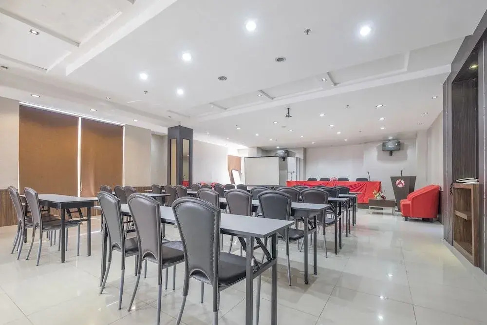 OYO 1081 Allson City Hotel Makassar