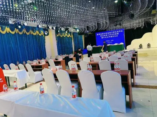 Jun Yue Hotel