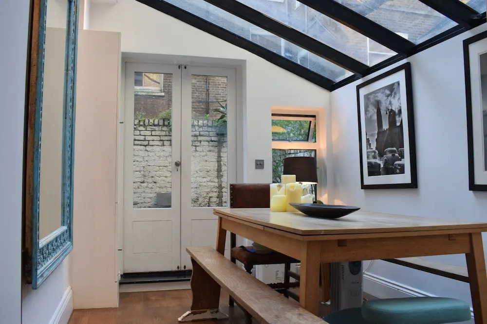 Modern 2 Bedroom Apartment In West Kensington