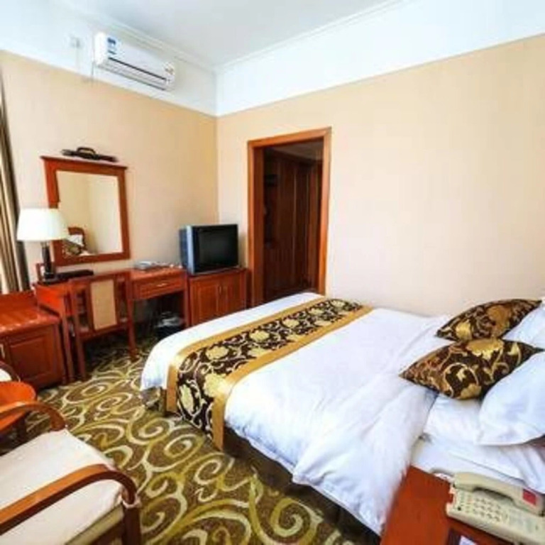 Chang Bai Shan Hotel