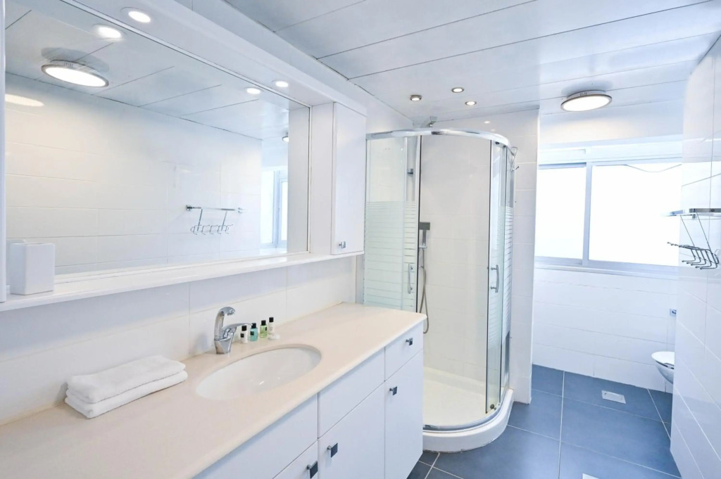 Homey 2BR in Frug 32 by HolyGuest