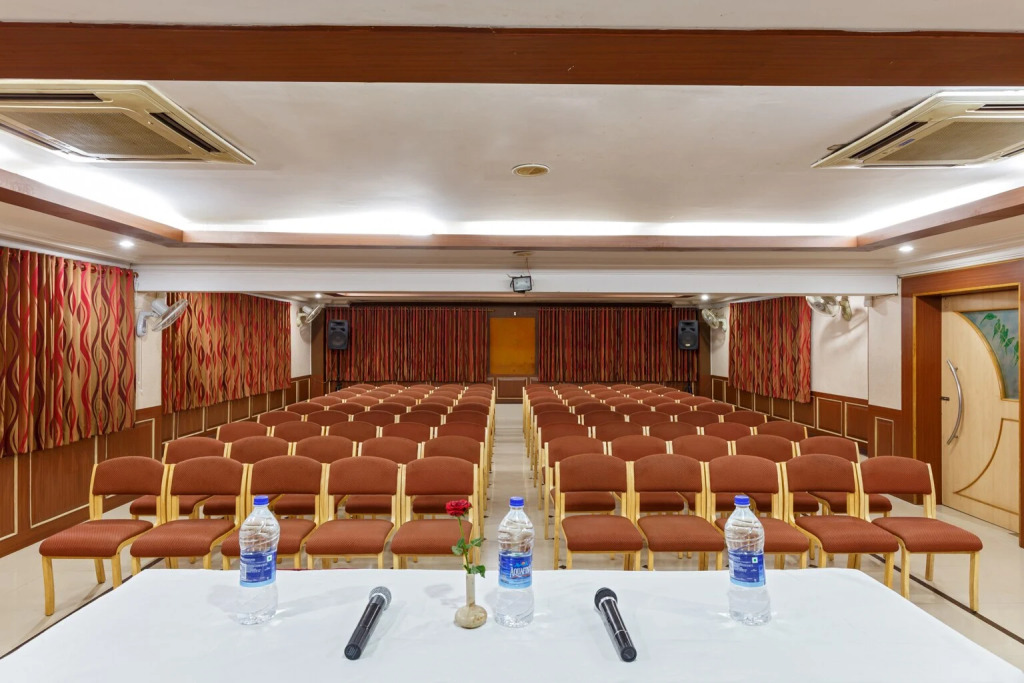 Hotel Woodland Kolhapur