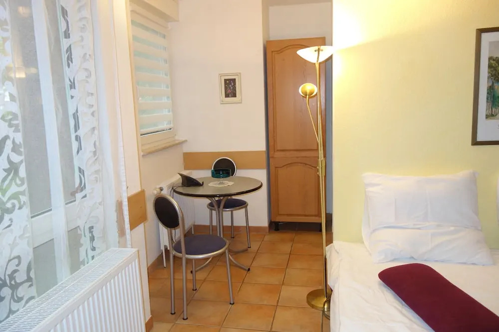 Tolstov-Hotels Big 2 Room Roßstrasse Apartment