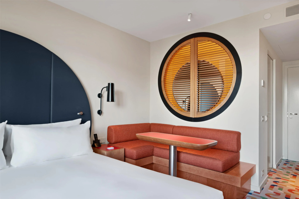 The Standard, Brussels