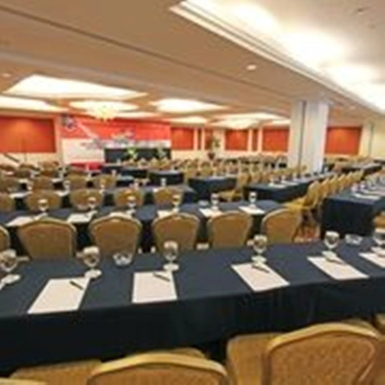 Harmoni One Convention Hotel and Service Apartments