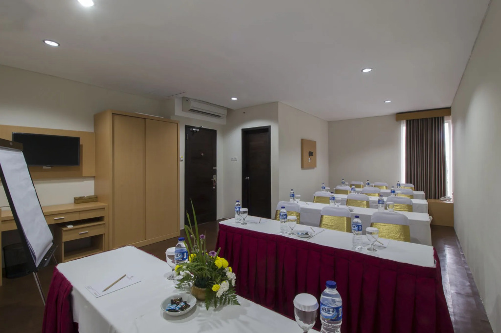 Grand Puri Saron Hotel Yogyakarta