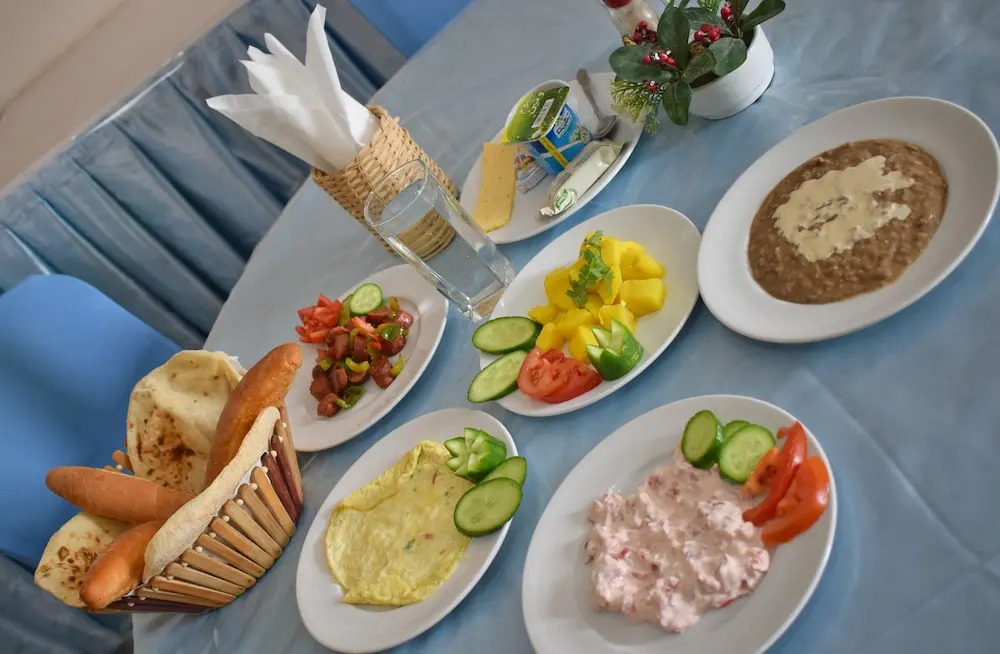 Travelholic Hostel