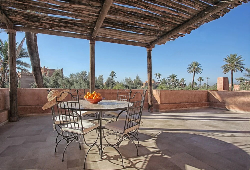 Lankah - Authentic villa with private heated pool close to city center