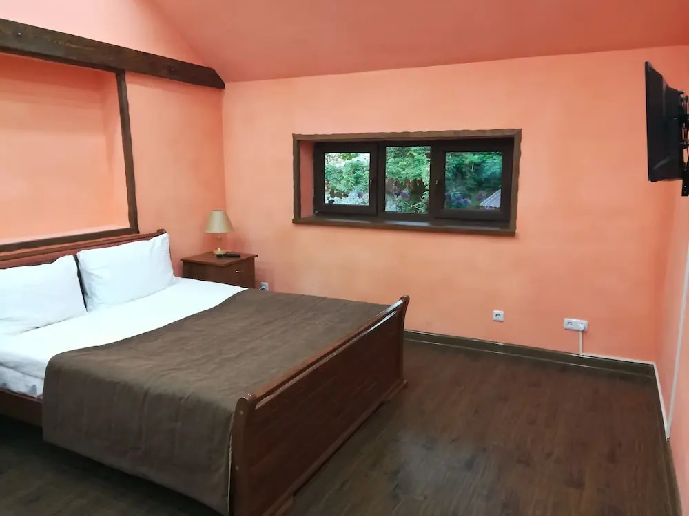 Art Garden Hostel and Tours