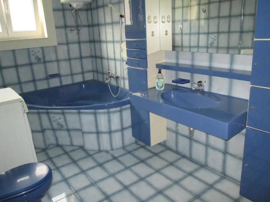 Velin Apartment