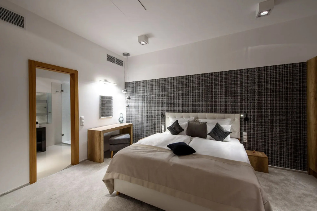 Karoly Corner Residences