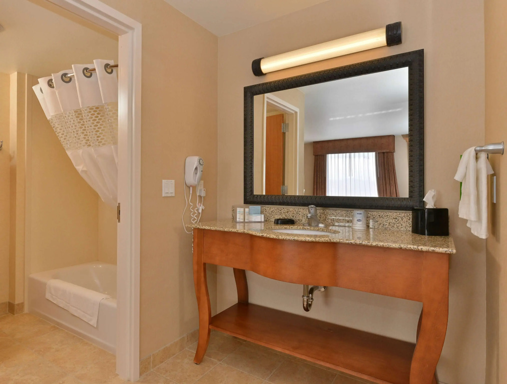 Hampton Inn & Suites Buffalo