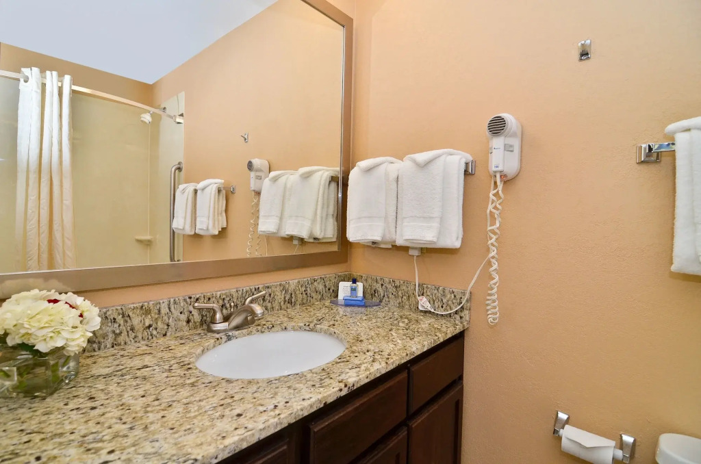 MainStay Suites Knoxville Airport