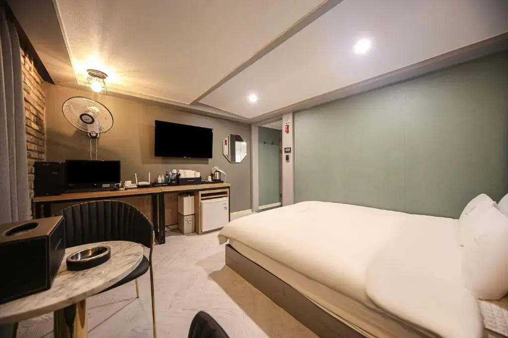 Welkin Hotel