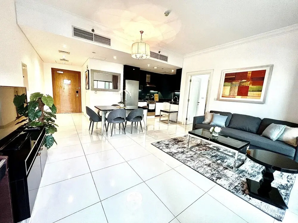 SuperHost - Apartment With Stunning Pool View in Business Bay
