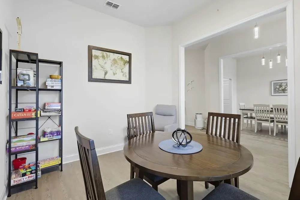 Modern 4BR Retreat Near Beach Heated Pool