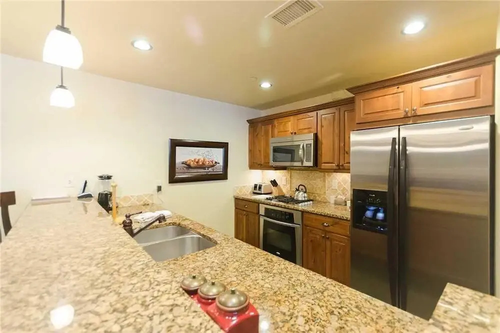 5109 Emerald Lodge, Trappeur's Crossing Apartment 4