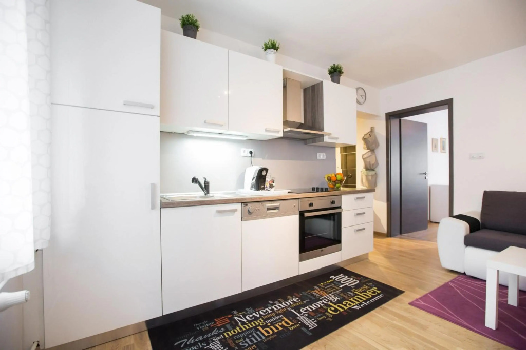 Apartment Max