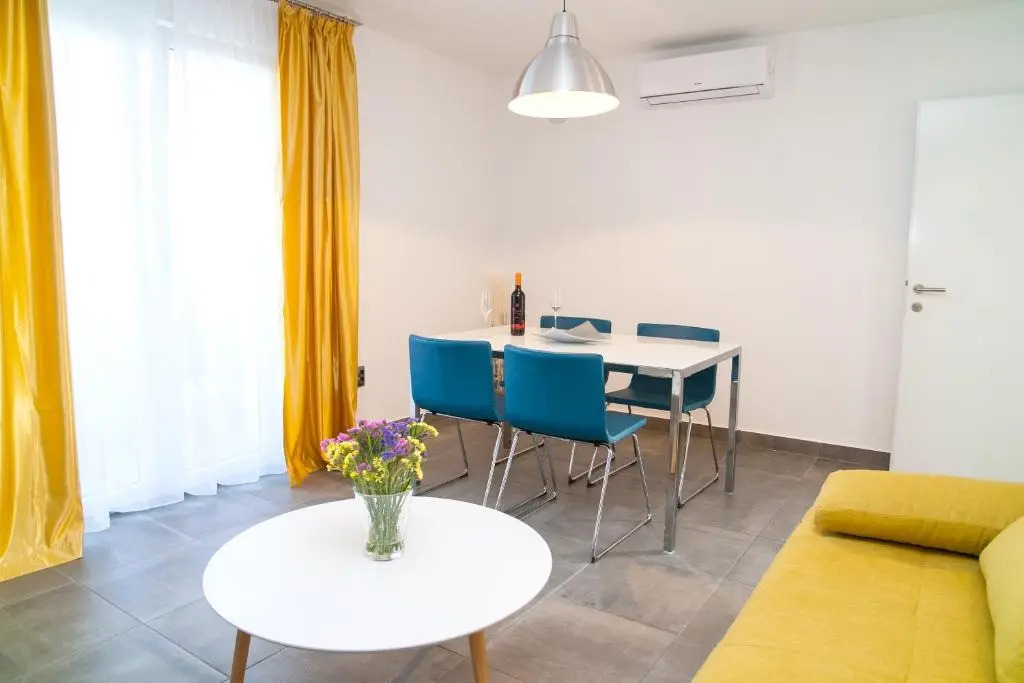 Apartments Ema