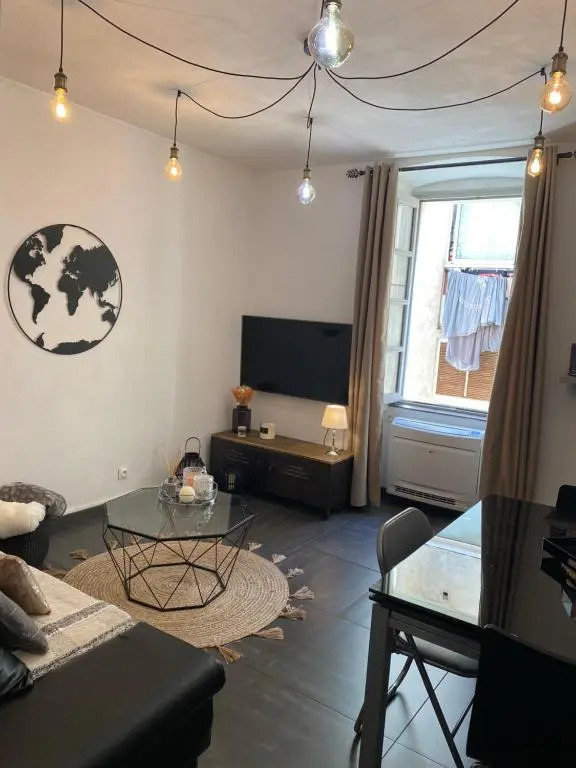 Appartement F3 hyper centre