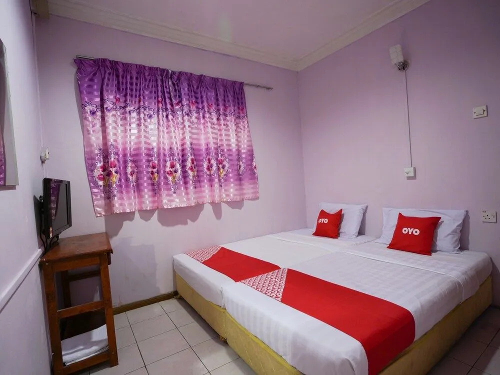 OYO 89482 Hotel Casero Inn