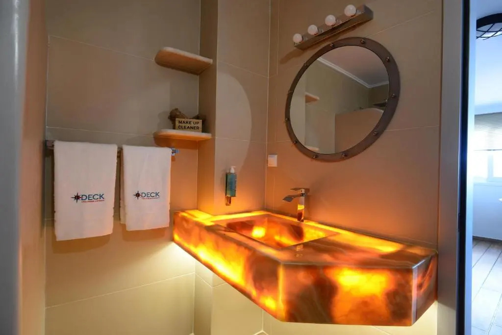 Deck2 Syros Premium Apartments