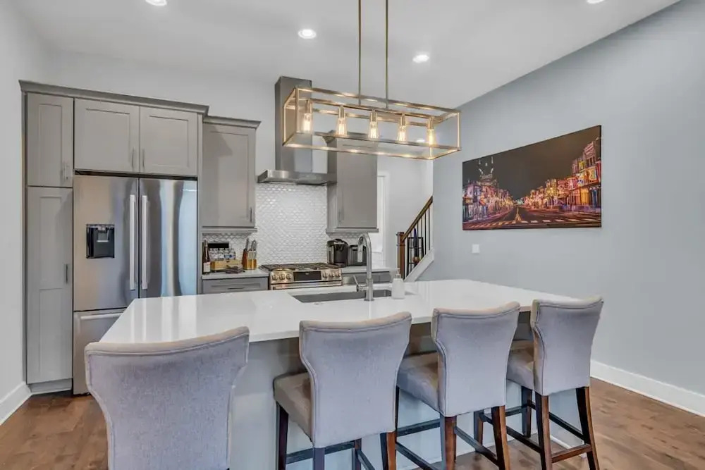 Luxury Townhome With Rooftop Deck Skyline Views