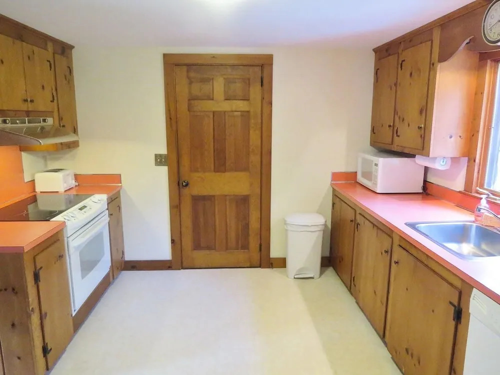 28 Capri Lane - Two Bedroom House