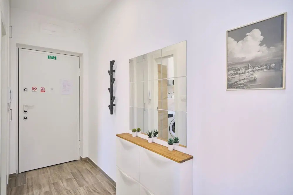 LAV Central Apartment by Litto