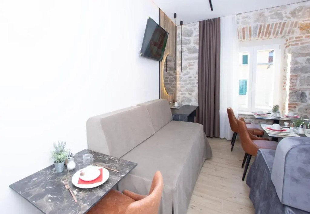 Karmel Beachway Rooms1