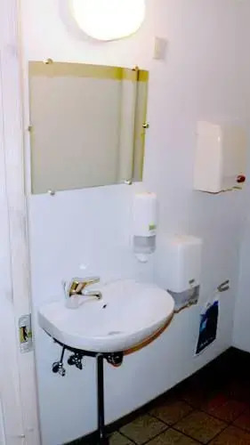 Hostel Kerjalon