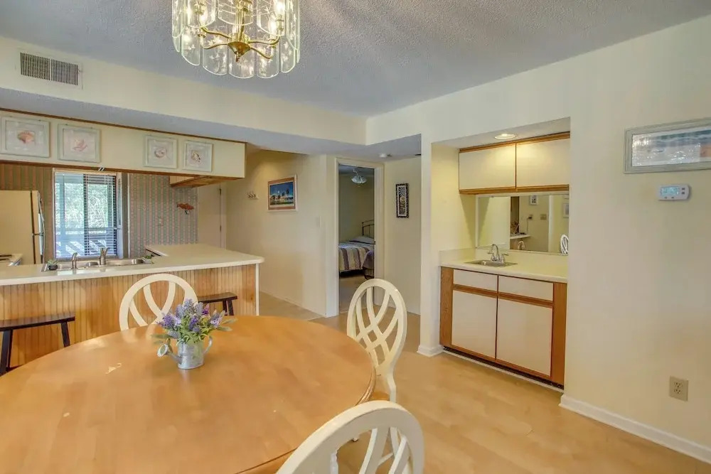 3 Blocks to Ocean: Resort Condo in Myrtle Beach!