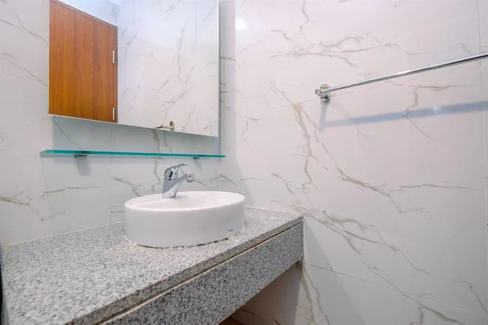 Modern and Spacious Studio with City View @ Grand Kamala Lagoon Apartment