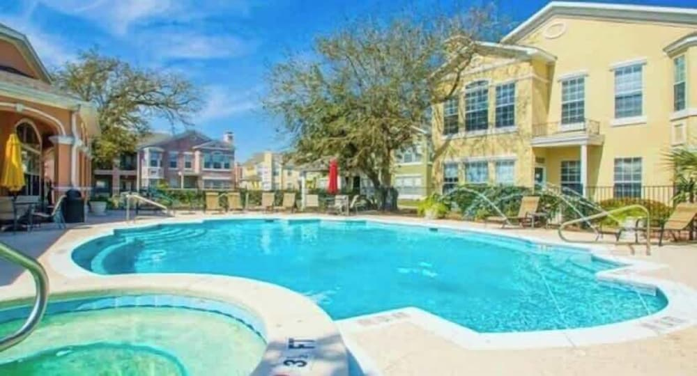 Legacy Villa 602 - 3 bedroom 2 bath condo - quiet beachside neighborhood