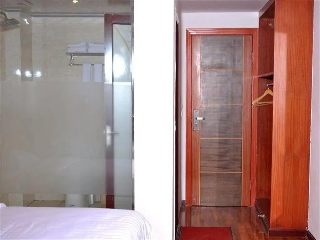 A Mi Zi Min Su Hotel